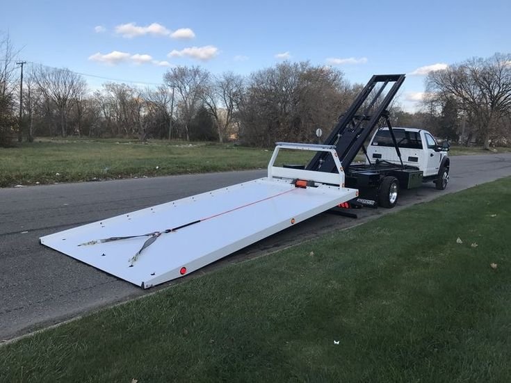 Flatbed Truck Towing